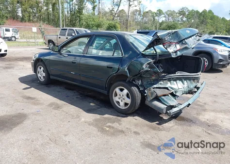 2000 Honda Accord 3.0 Ex z USA, uszkodzony, nr VIN 1HGCG1657YA066912